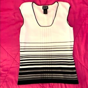 White/ black Sleeveless top